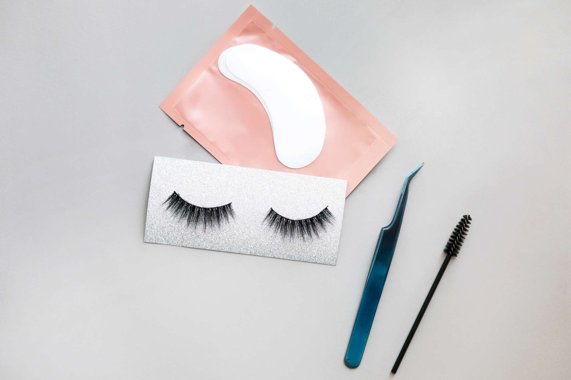 Eyelash Extension Supplies for Beginners: The Complete Starter List