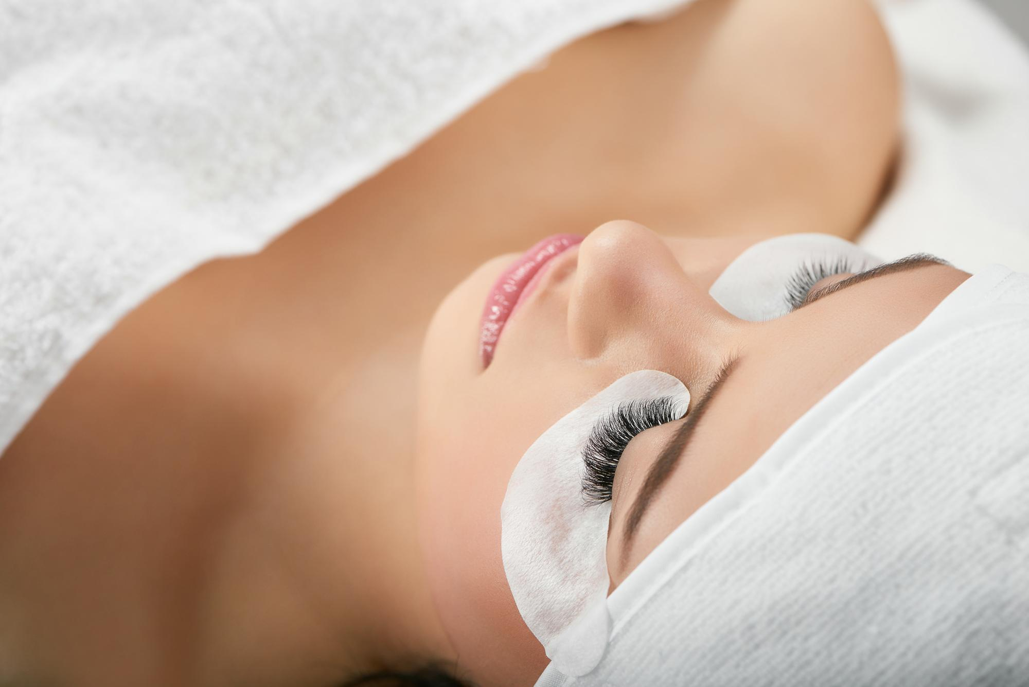 Types of Eyelash Extensions: Classic, Russian Volume, Hybrid and Mega Volume